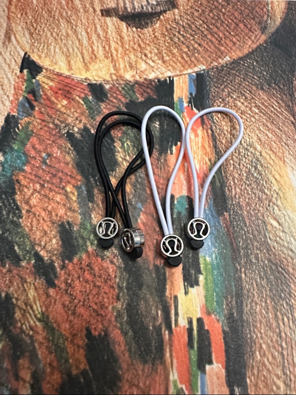 Lululemon zipper pull or Hair Ties Set - Black & White